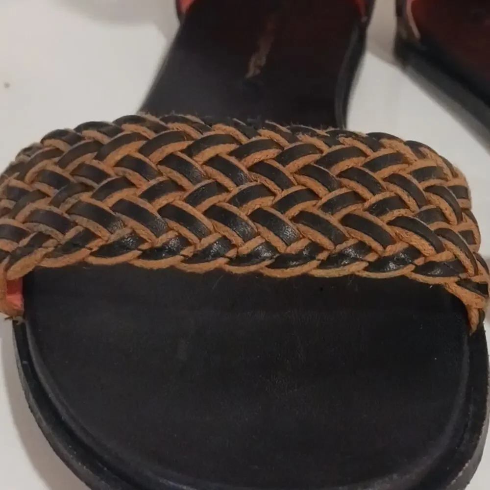 Via Spiga Wenda braided leather flat sandals sz 8.5